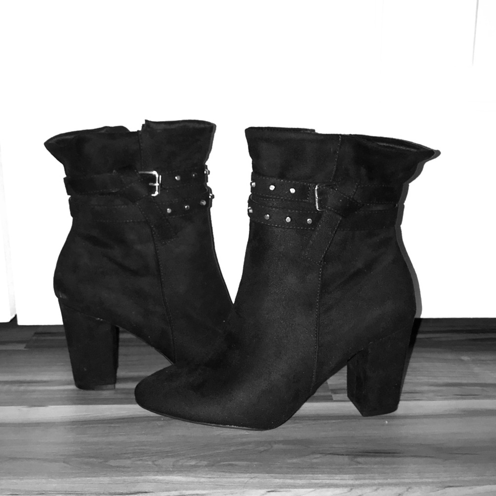 Jessica Simpson booties